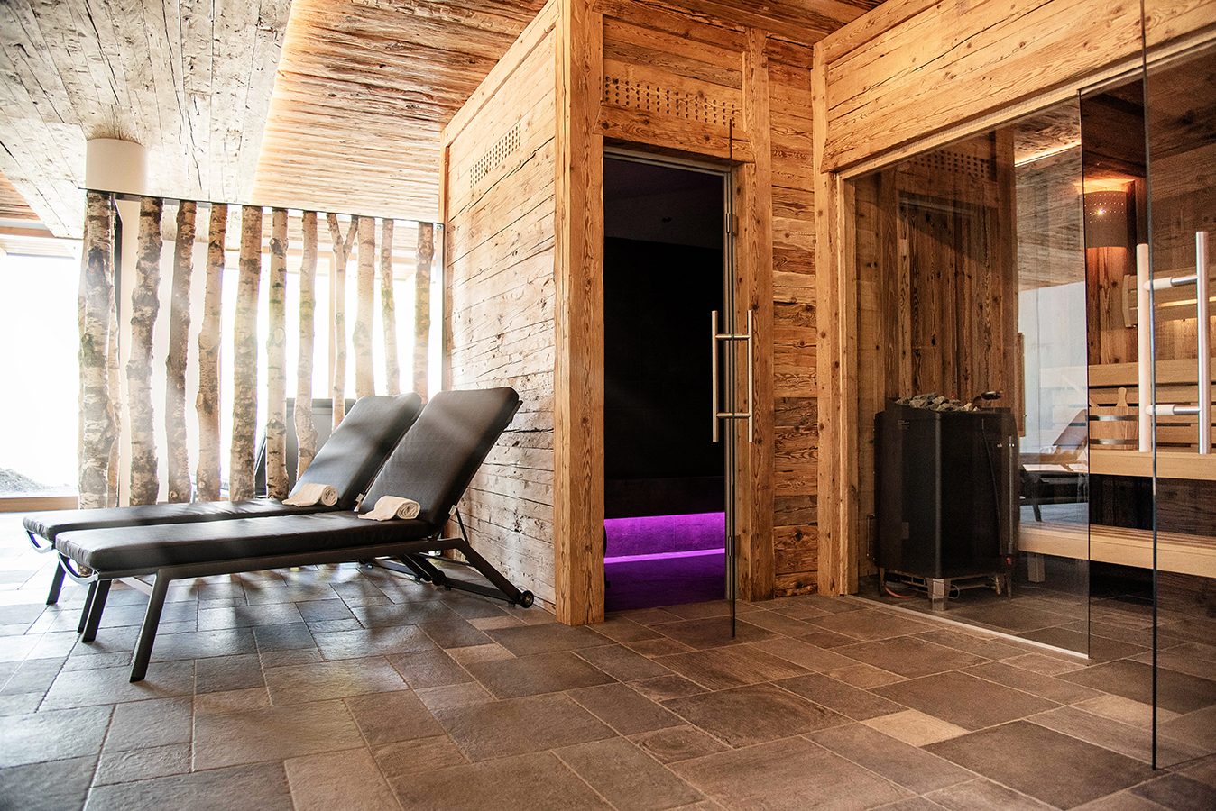 Spa mit Liegen, Dampfbad und finnischer Sauna